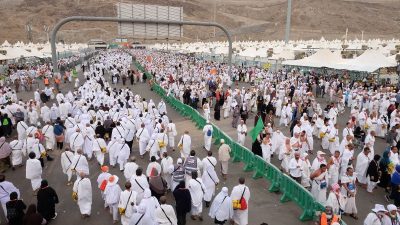 Menteri Agama Pastikan Seluruh Jemaah Haji Indonesia Ikut Wukuf, Termasuk yang Sakit dan Lansia